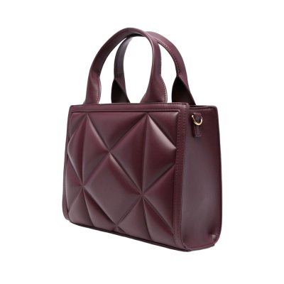 THE EMBOSSED Q SMALL SHOPPING BAG